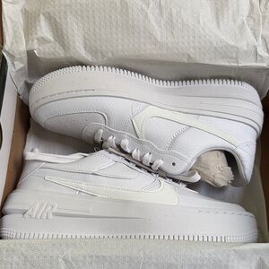 BRAND NEW Women’s Air Force 1 Sneakers